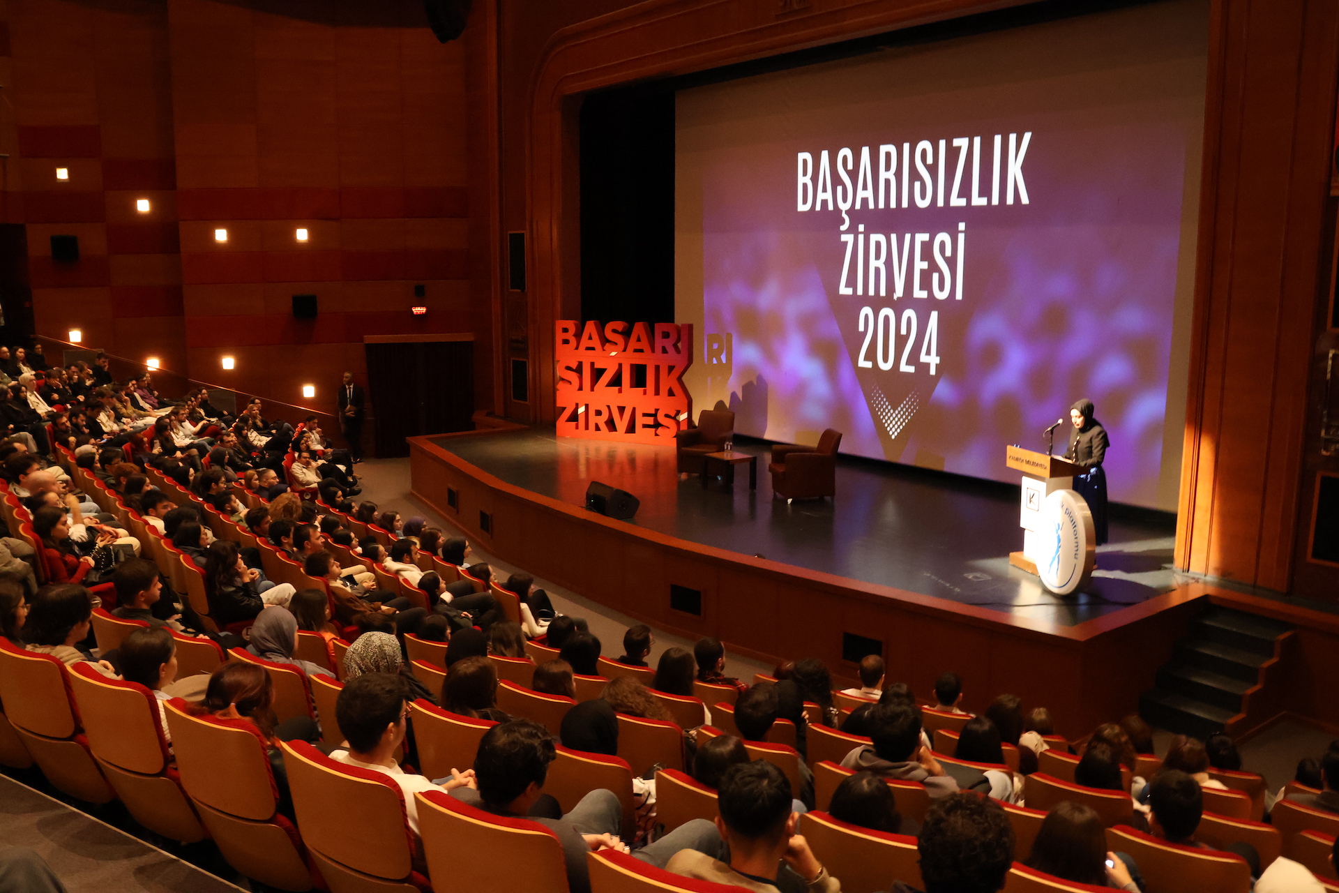 Başarısızlık Zirvesi gençlerle buluştu